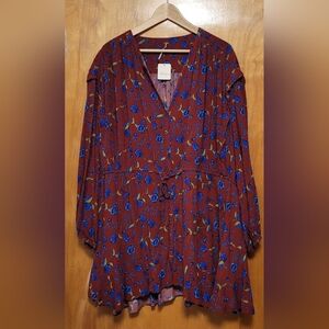 Free People Flower fields Mini Dress Burgundy and bleu floral print.